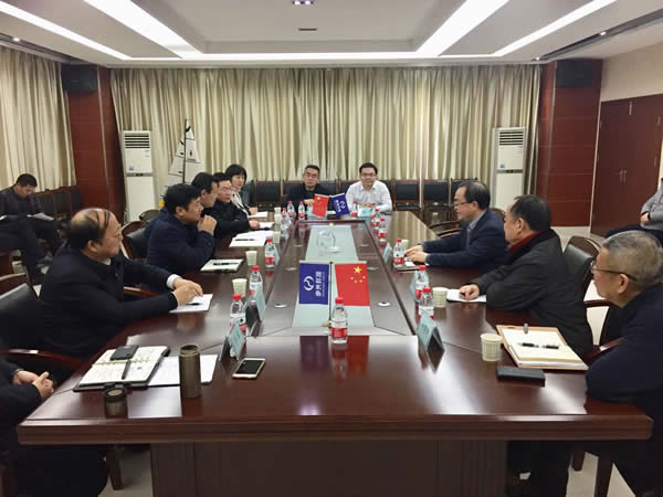 武汉市委常委、市纪委书记张曙考察AG百家乐光电